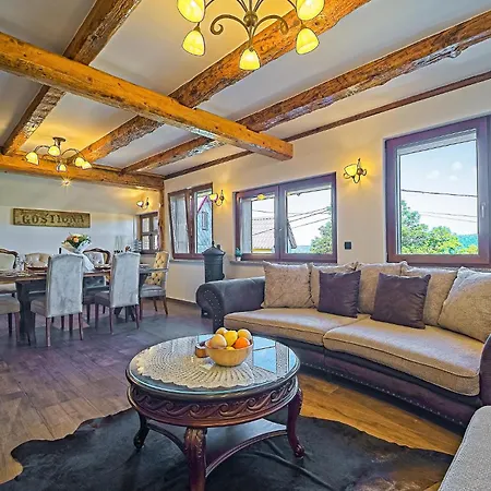 3 Bedroom Stunning In *